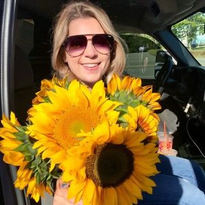 Meet your Posher, Courtney